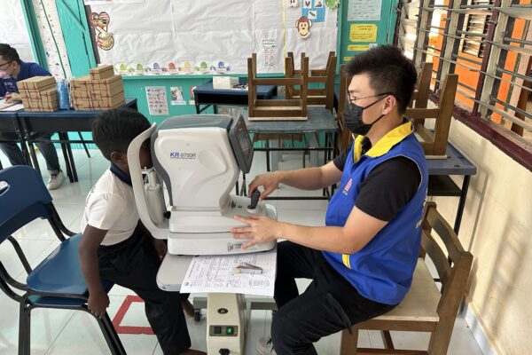 Free eye health screening 4
